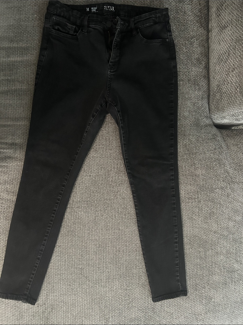 a.n.a A New Approach Women’s Size 14 Mid Rise Skinny Black Stretch Jeans - Picture 3 of 12